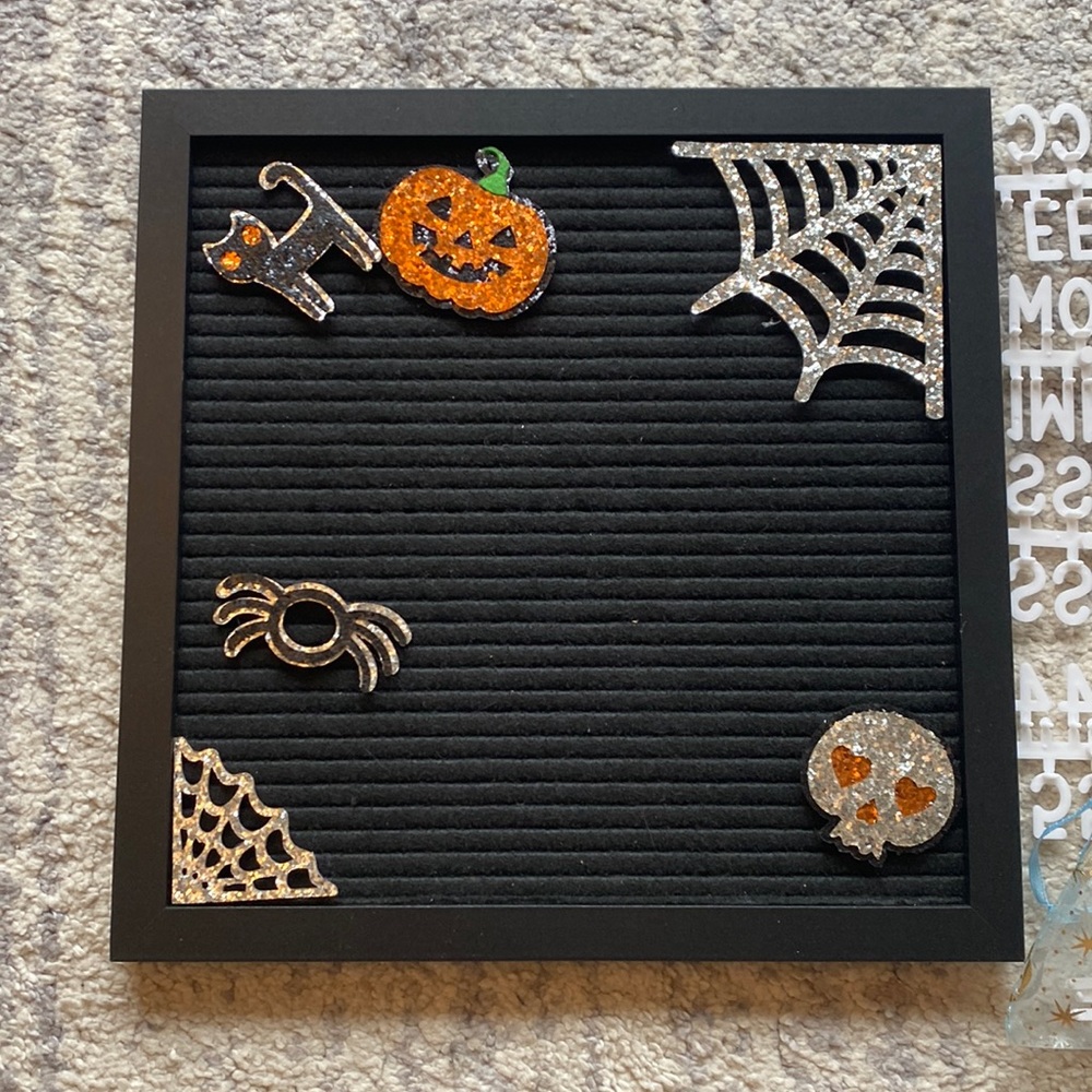 Spooky Claire’s Changeable Felt Letter Board